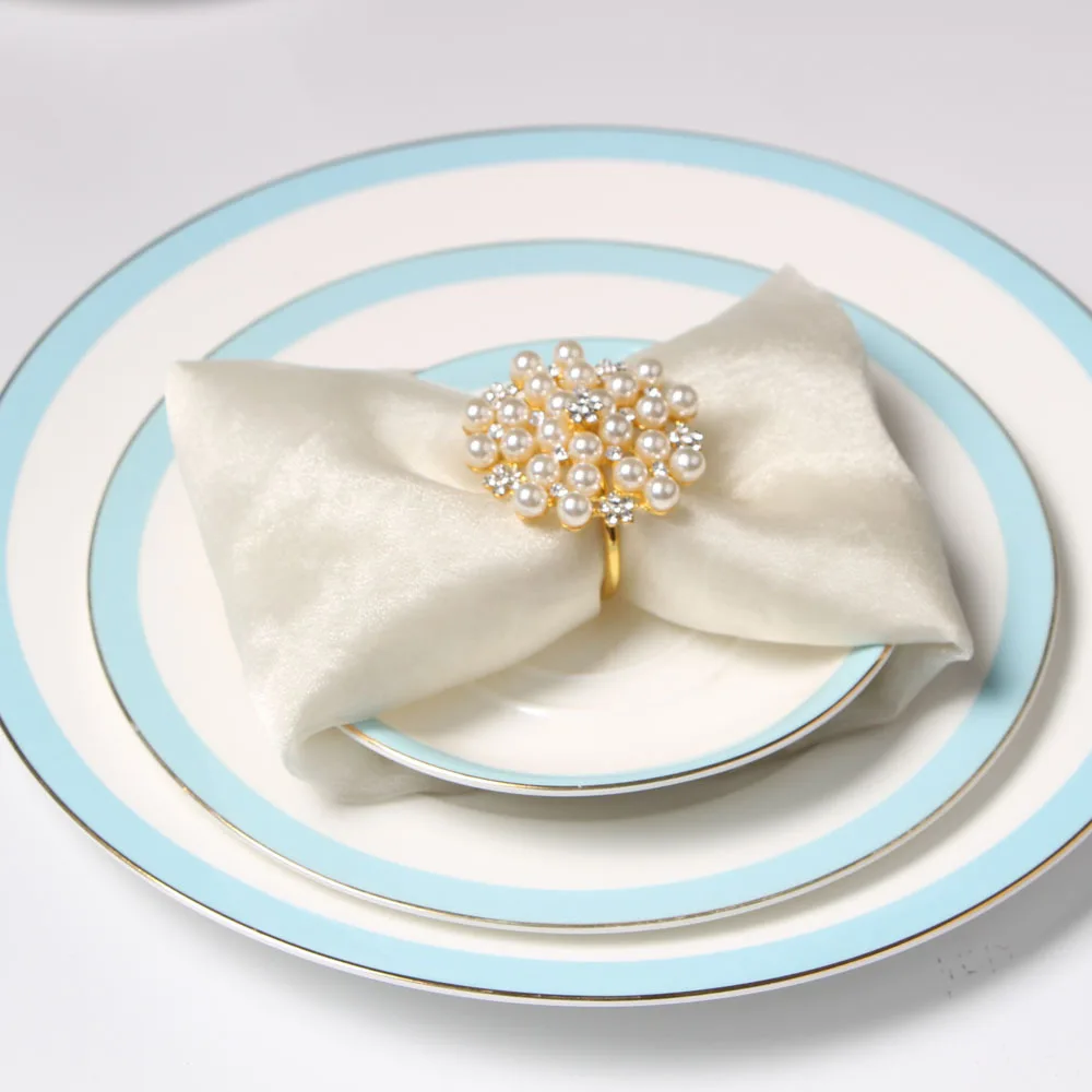 DEACORY Wholesale new style pearl diamond table decoration gold kirsite metal hotel restaurant wedding napkin ring