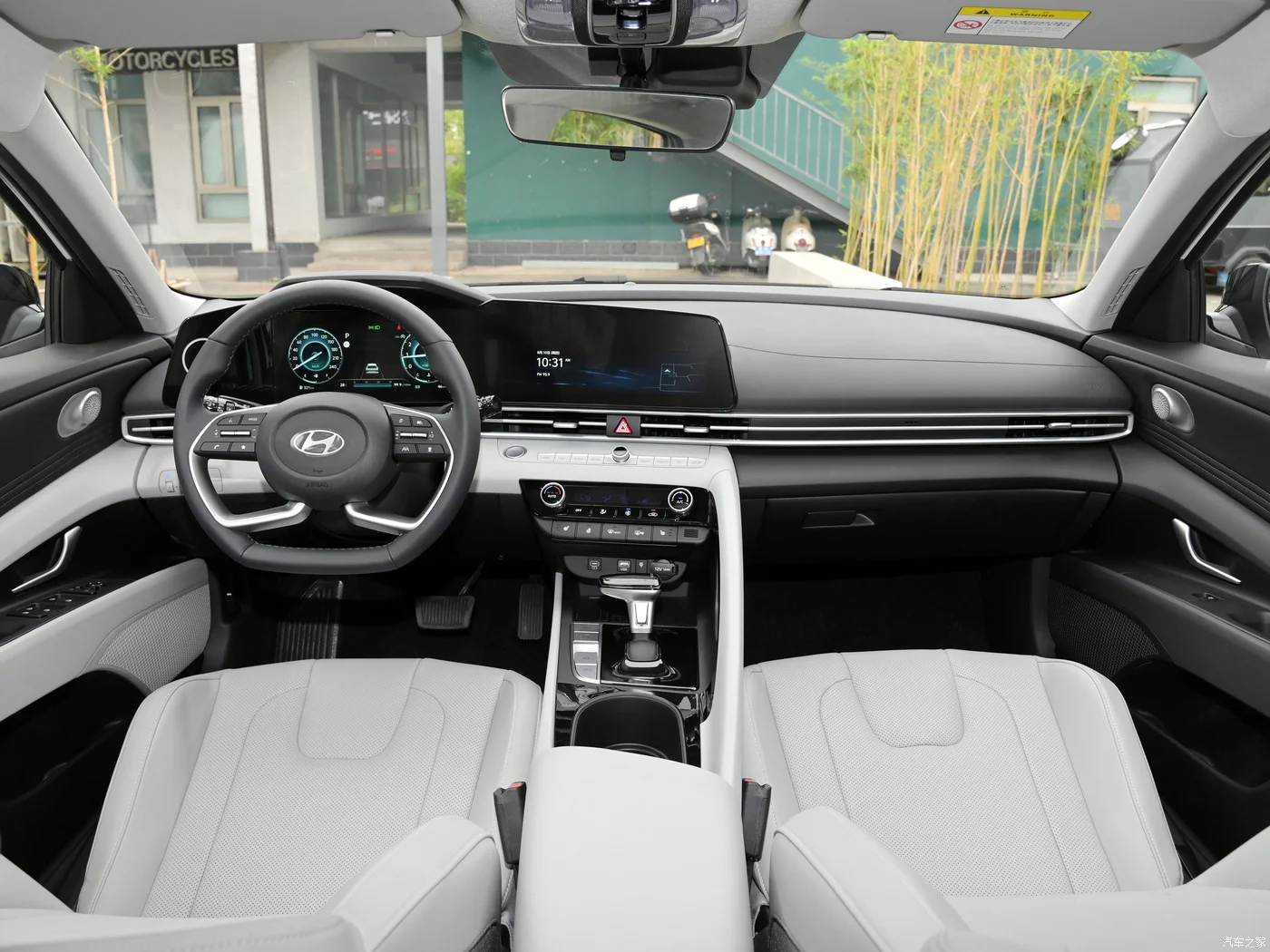 China 2024 Hyundaii Elantra 1.4t Dct Lux Premium Edition N Line Cheap New Car Compact Car Pure Gasoline Power