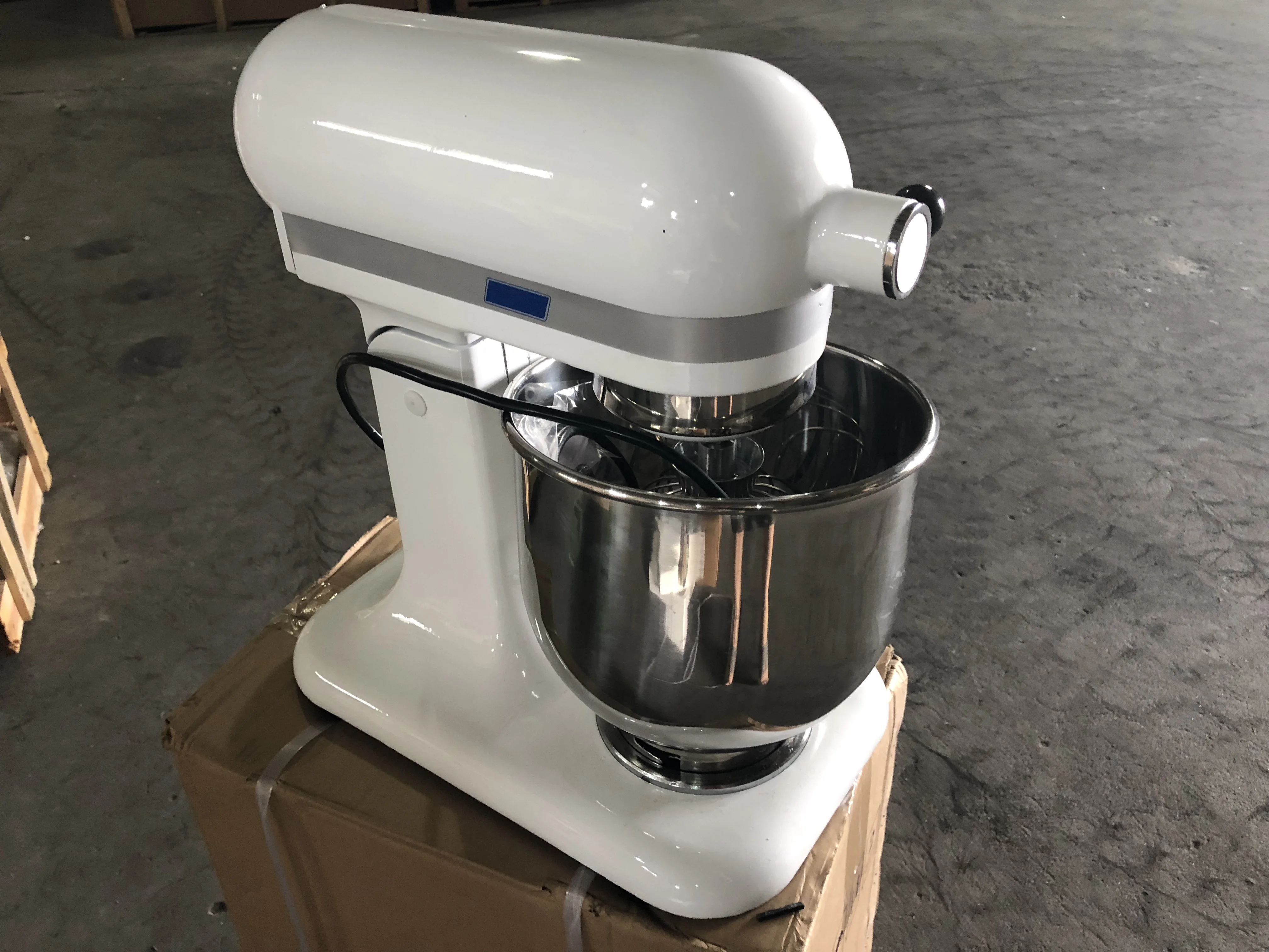 Home Use Small Milk Shake Machine Whisk Drink Milk Mixer for Coffee Milkshake Maker Dough Mixer
