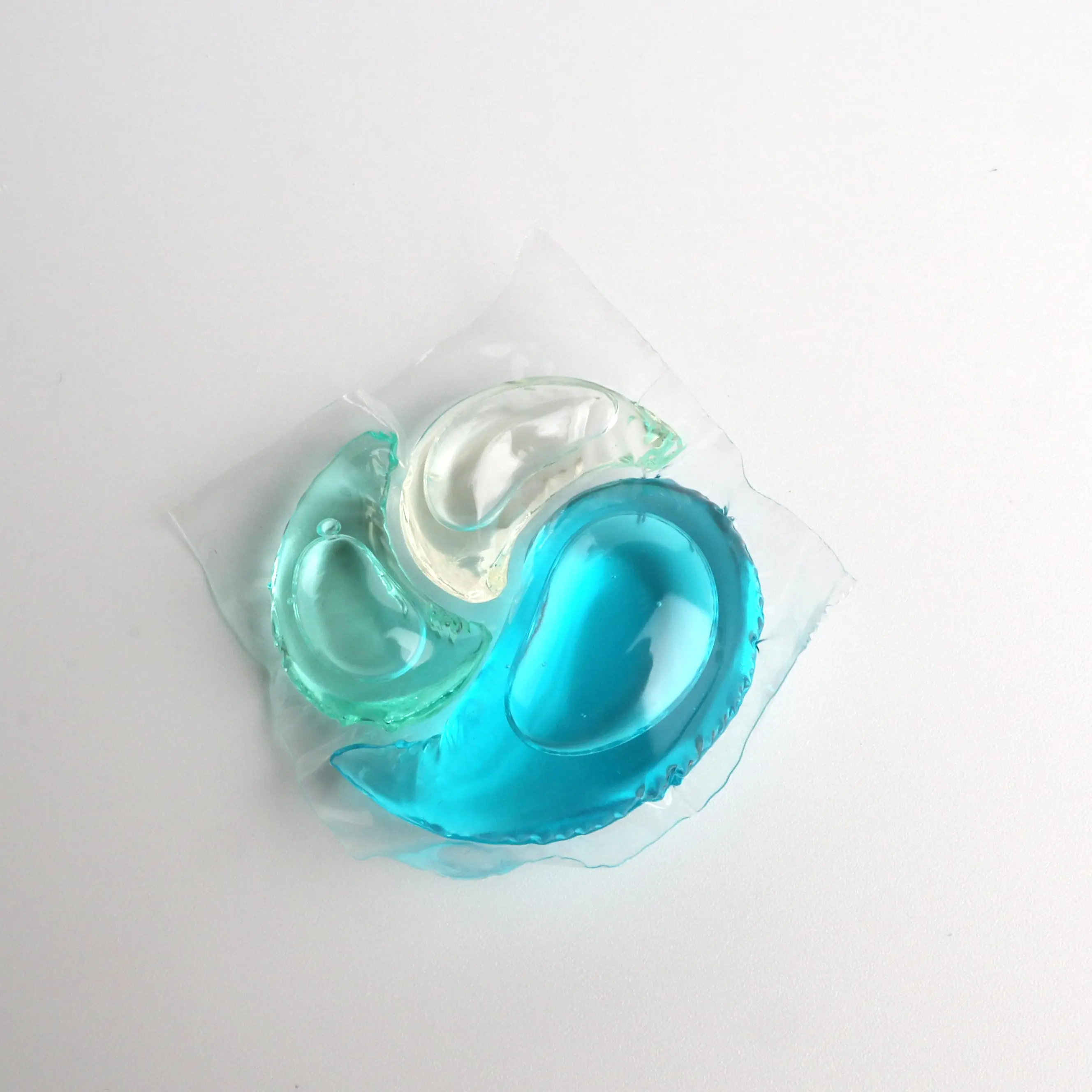 OEM Disposable Pods 3in1 Clothes Washing Apparel Detergent Pods Liquid Laundry Soap Capsules Carton Laundry Room Gel Balls