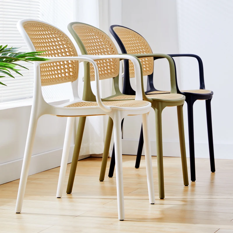 Nordic Modern Design Outdoor Leisure Rattan Plastic Chair for Small Family Armchair and Desk Chair for Dining Kitchen Use