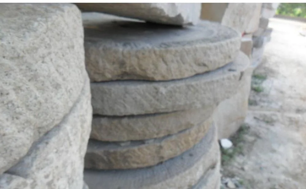 Old Used Antique Grinding Granite Natural Stone Millstones For Garden