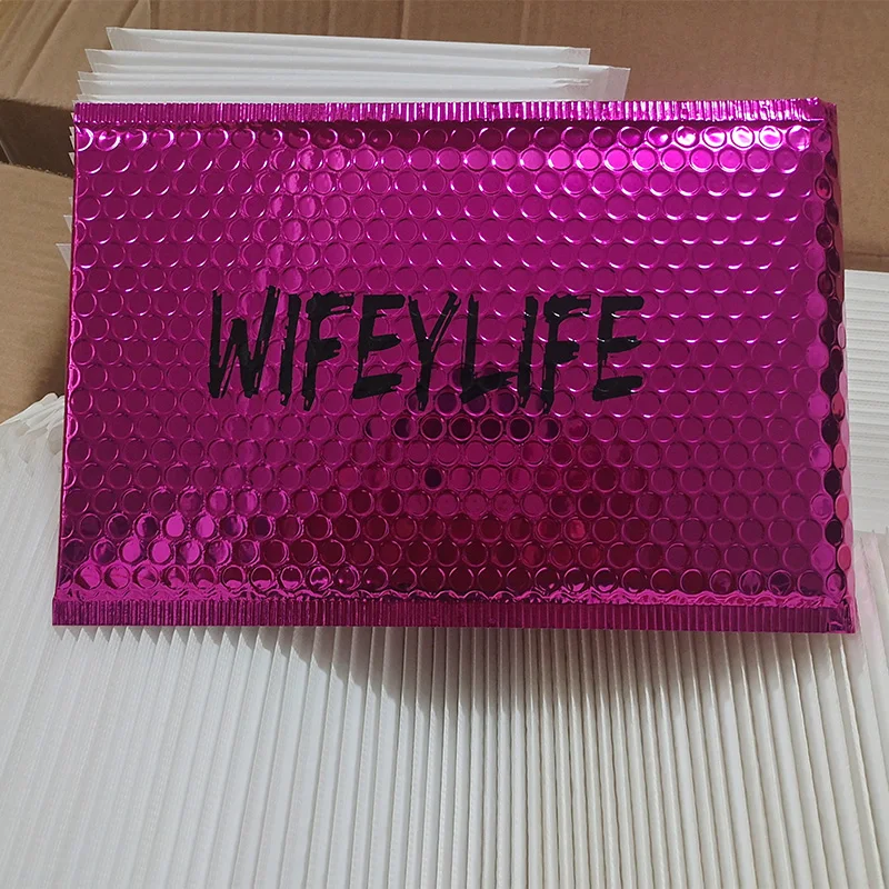 Custom Biodegradable Eco-friendly Metallic Padded Bubble Mailer White Pink Holographic Poly Shipping Bag Printed Recyclable 7mm