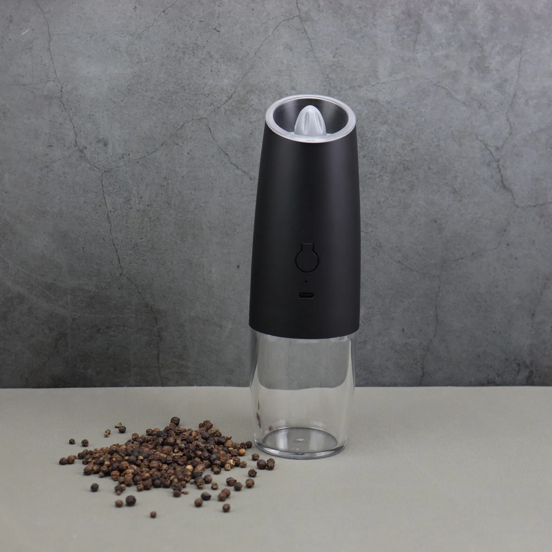 Type-c rechargeable gravity  pepper grinder with LED light and thickness can be adjust and one hand can be operate creative gift