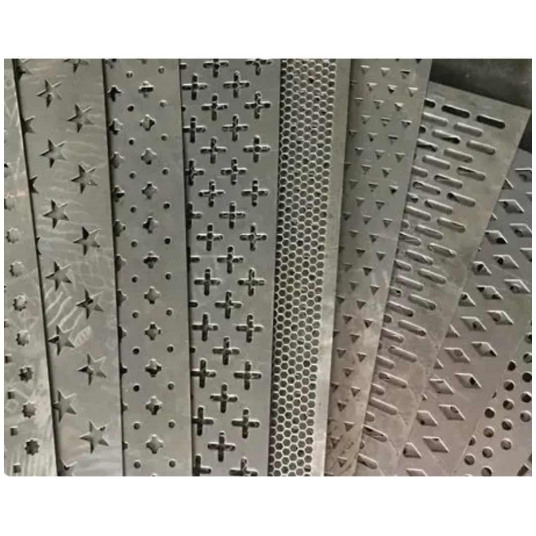 Expert Manufacturer SUS304 Customized CNC Bending Accurate Chain Plate Perforated Plate for Building Construction