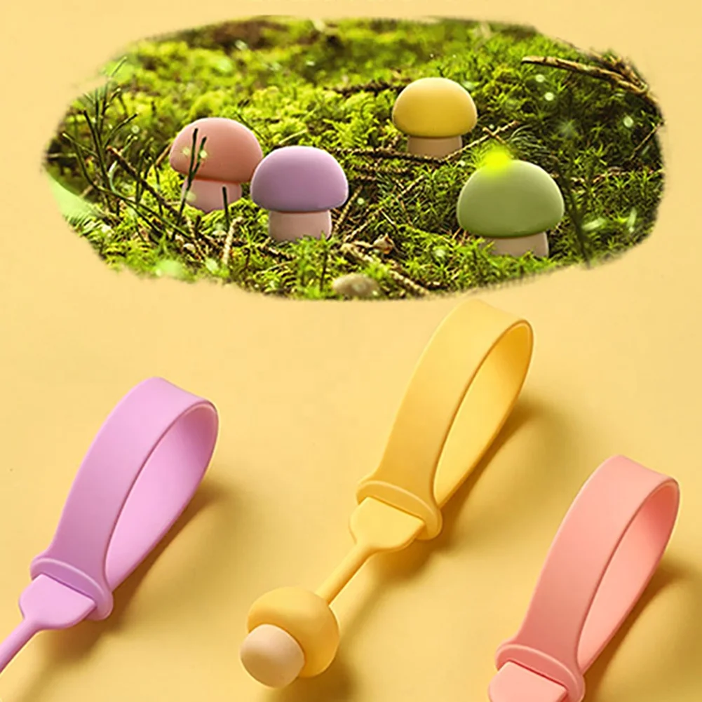 Customized Cute Shape Toilet Seat Lift Cover Lift Household Silicone Reusable Washable Toilet Seat Handle