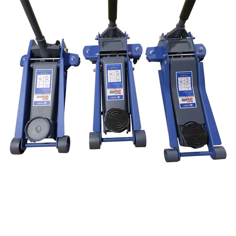 Hydraulic floor jack for truck