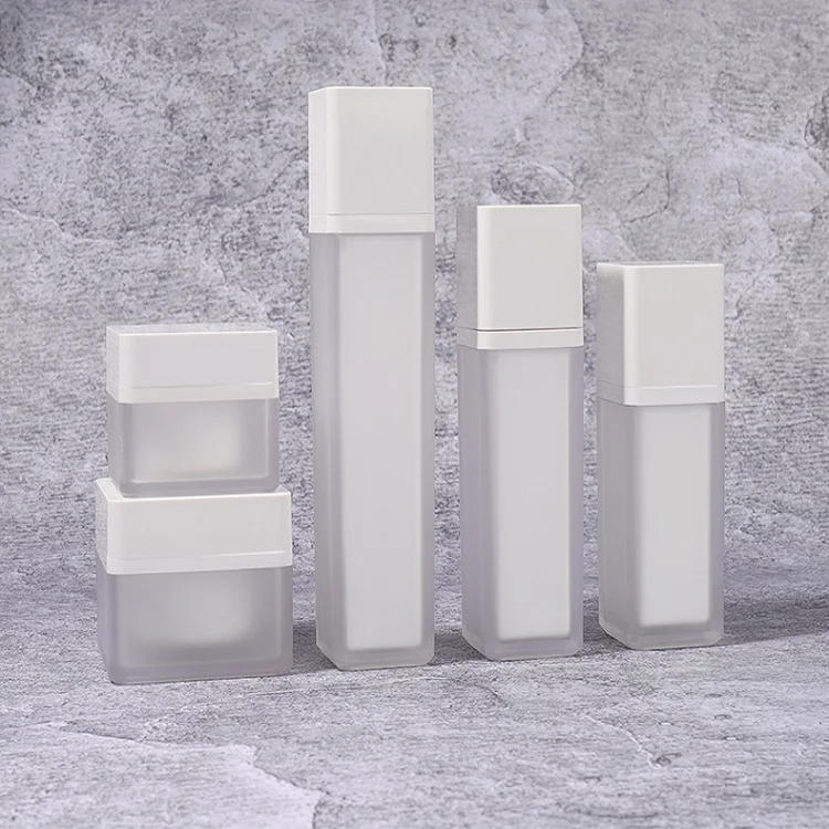 30~100ml China Factory Supplier Cosmetic spray acrylic packaging bottle