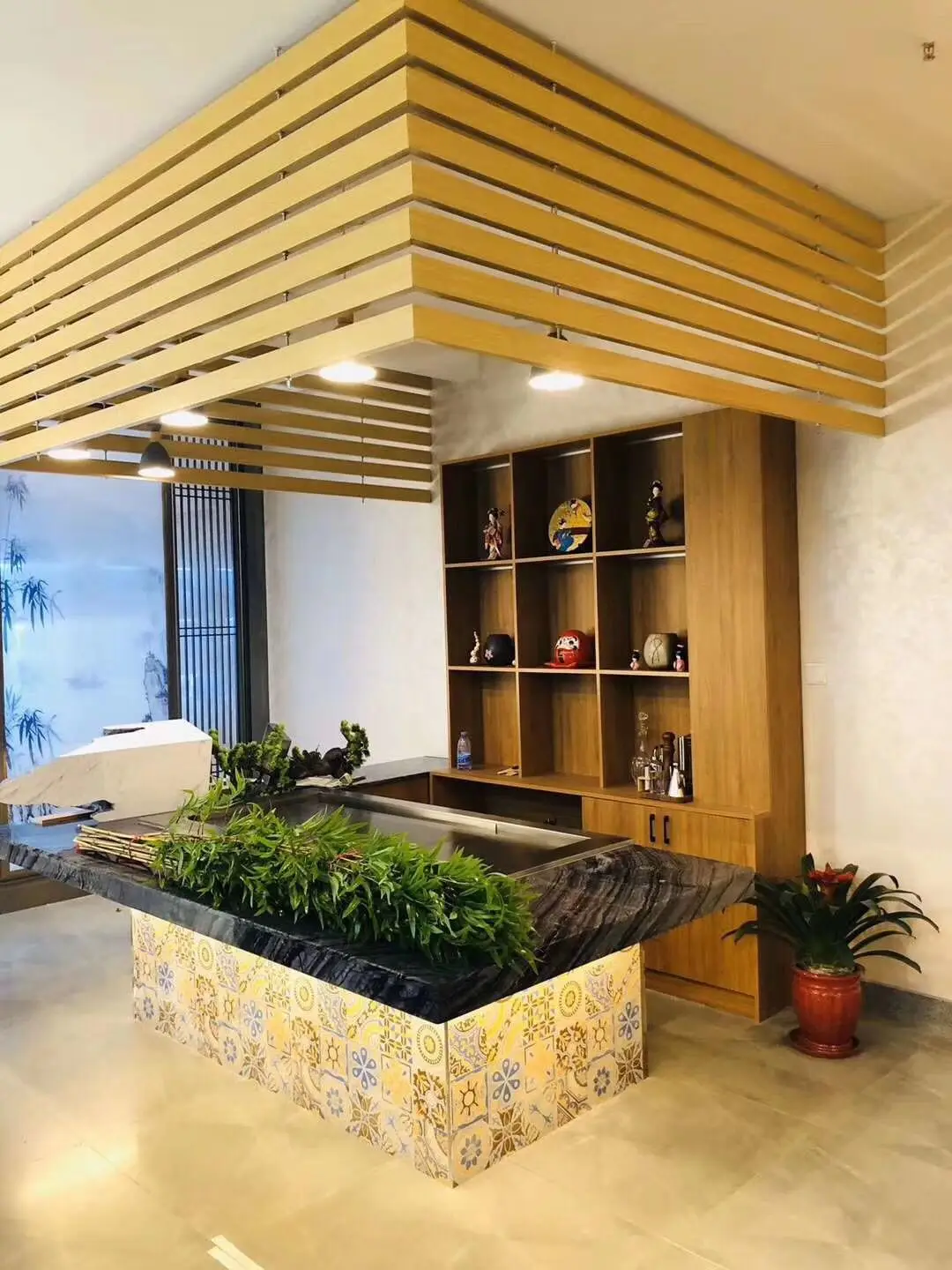 Gas Fired Commercial Smokeless Teppanyaki Grill Plate Table In Restaurant Hotel Catering equipment