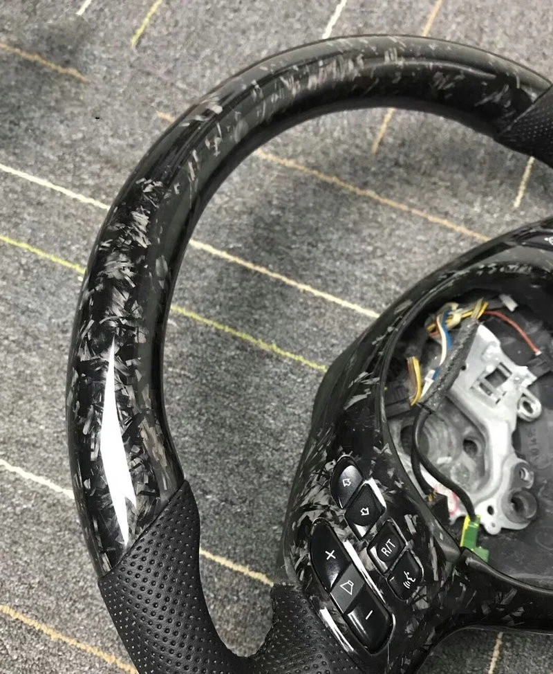 Customized Forged Carbon Fiber Steering Wheel For BMW E46 E81 E82 E87 E88 E90 E91 E92 E93 M3