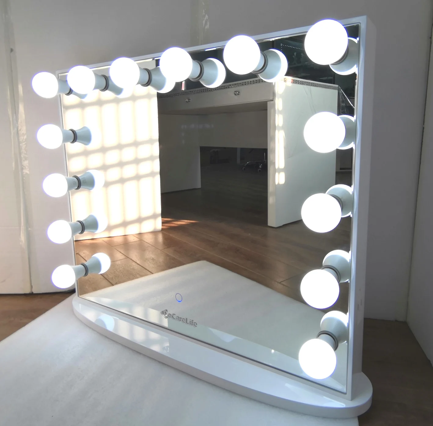 Docarelife Luxurious 80*65cm MDF Wooden Frameless Makeup Vanity Girl Hollywood Mirror with Led Light