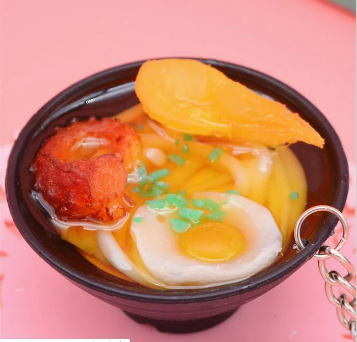 Hot selling new 3D PVC Simulation Noodles Food Keychain Kitchen Food Keyring Personality Fashion Party Gift Keychain Accessories