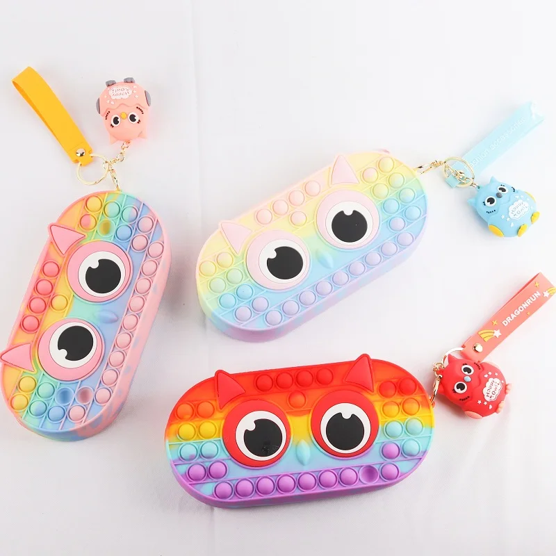 Wholesale amazon popular silicone push bubble bag cute kids women ladies pencil case fidget purses toy girls popped it bag