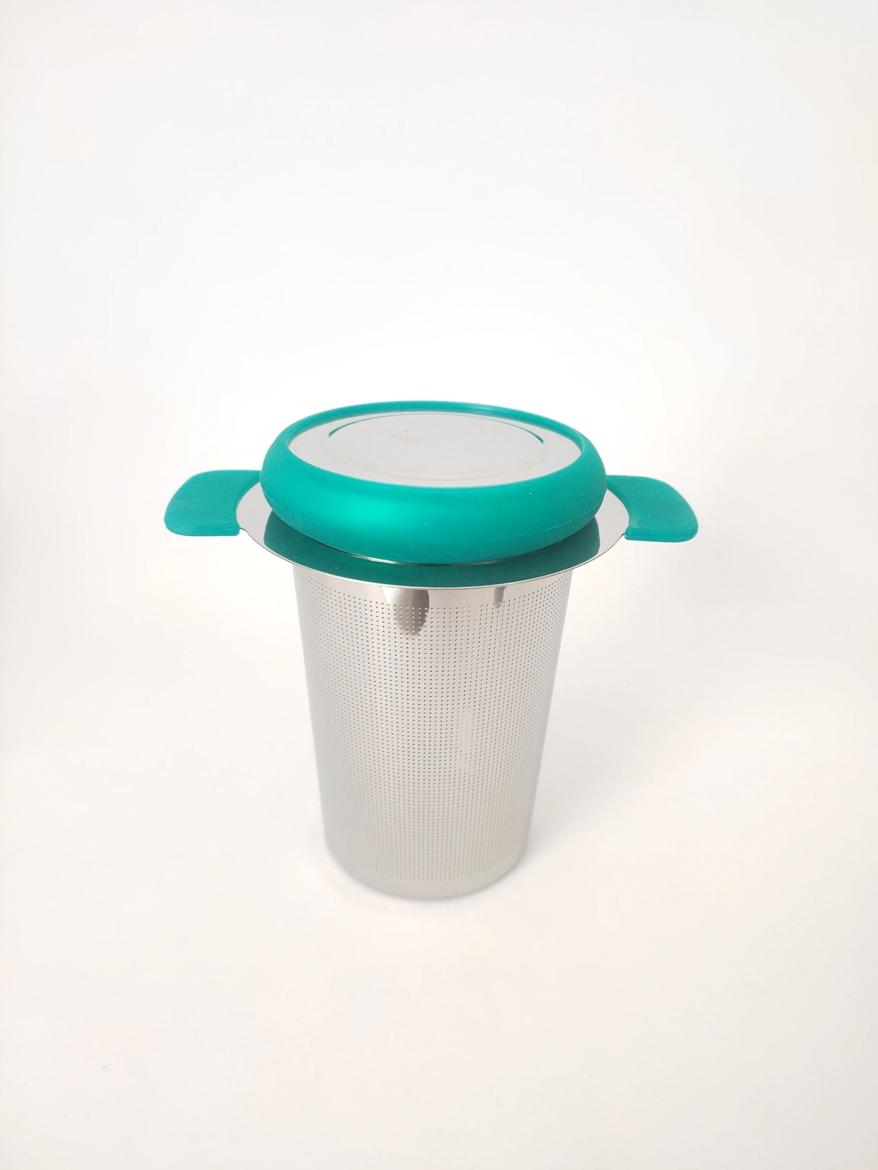 Reusable stainless steel tea infuser basket for loose leaf tea