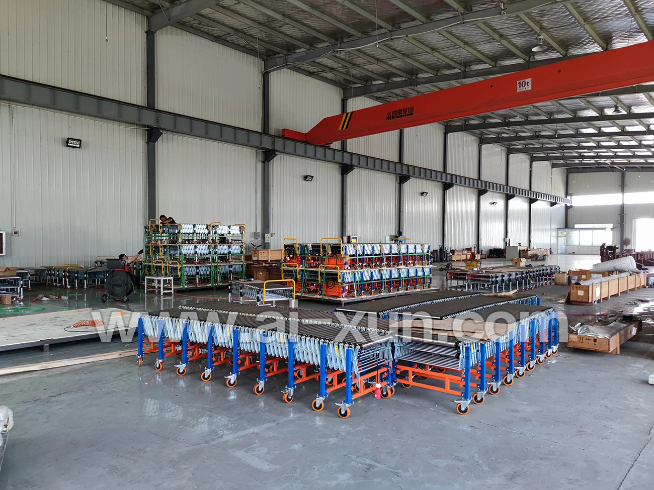 Steel Expandable Flexible Roller Motorized Conveyor, Material Handling Capacity: 100 - 200 kg