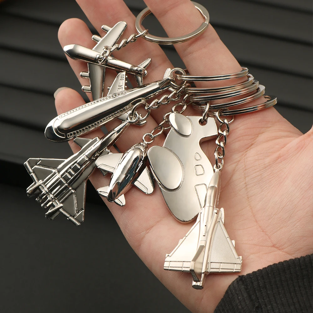 Existing Metal Keychain Creative Robot Zinc Alloy Metal Creative Personality Stereo Robot Astronaut Aerospace Pilot Keychain