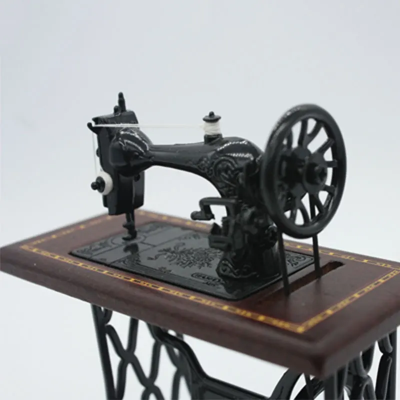 Dollhouse Miniature Furniture Wooden Sewing Machine 1/12 Scale QW90079