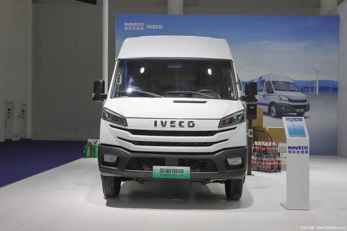 2024 Hot sell New energy vehicles nanjing Ivecos new daily pure electric van LHD RHD EV VAN 4.3T 5.995M 61.56Kwh cargo truck