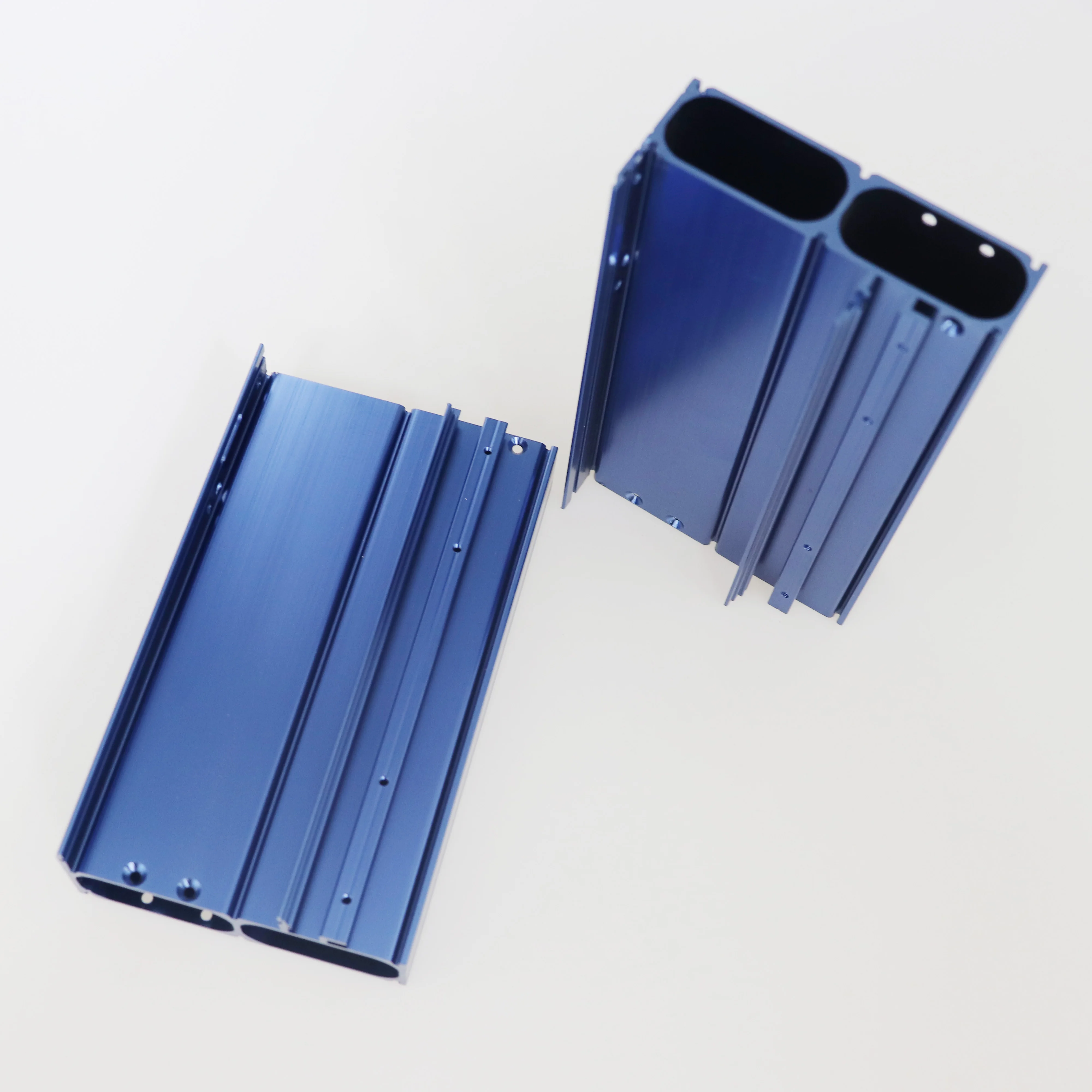 Factory customizable aluminum extruded countersunk hole blue anodized aluminum profile