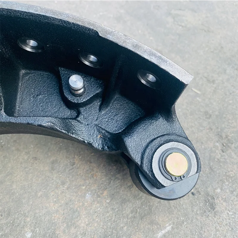 Best Selling DZ90149346077 Automobile Brake Pads Ride On Brake Shoe Lining Assembly Shacman Spare Parts For Sale