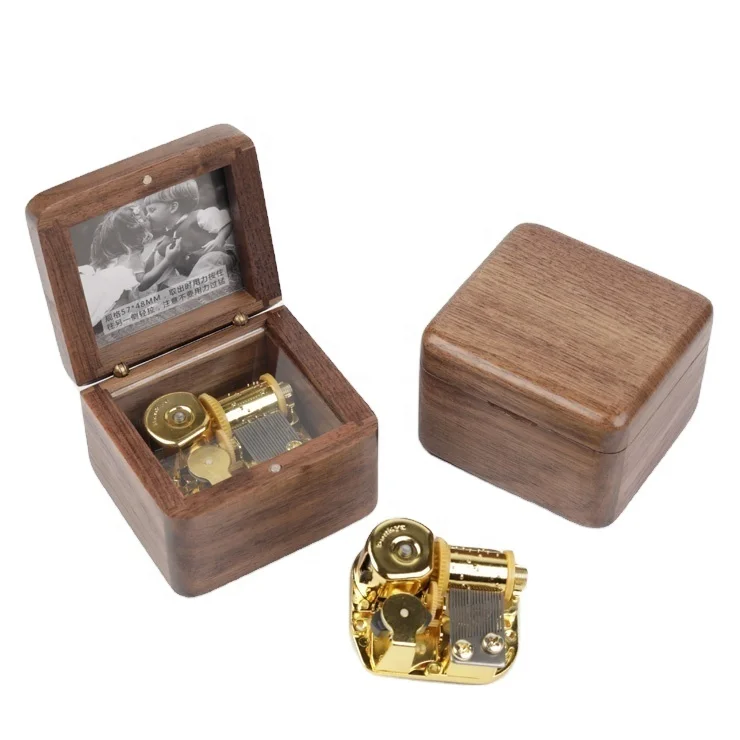 Popular Gift Melody Hand Crank Laser Engraved Hand Crank Wooden Music box