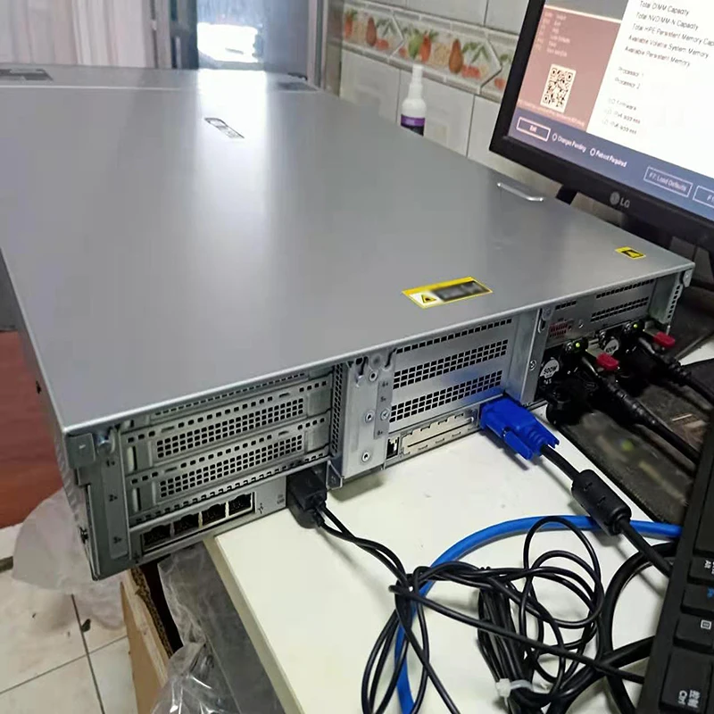 Стоечный Сервер HPE Proliant DL380 Gen11 2U с платиновым 8570 Xeon 2 1 ГГц 56 ядер 350 Вт HDD в наличии