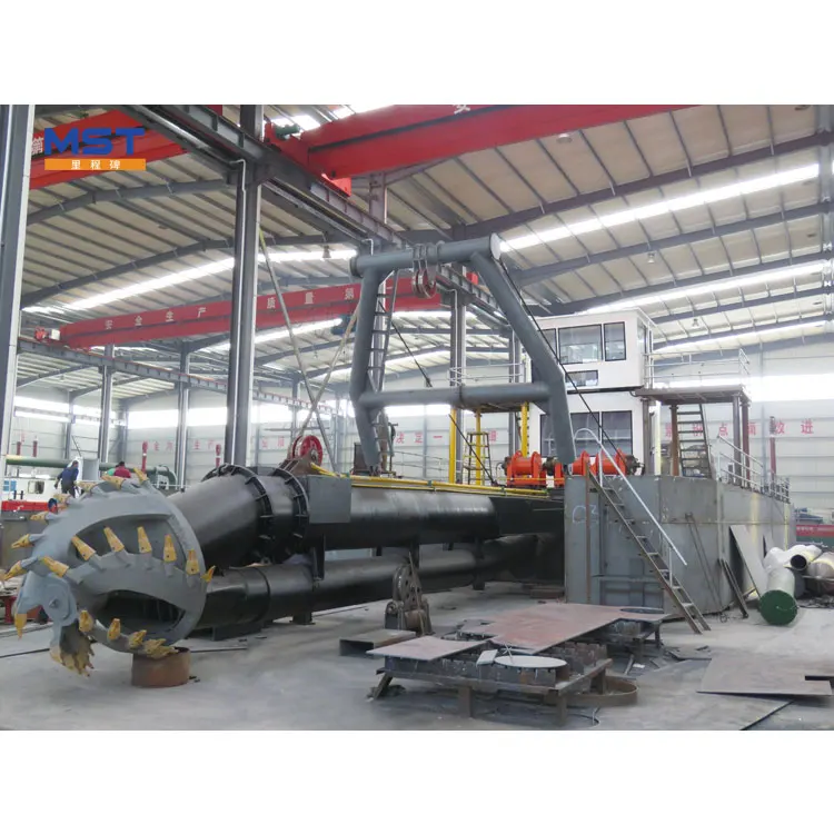 8/12/18/24/26 Inch Cutter Suction Dredger River Sand Dredging Machine With Engine And Cutter Head