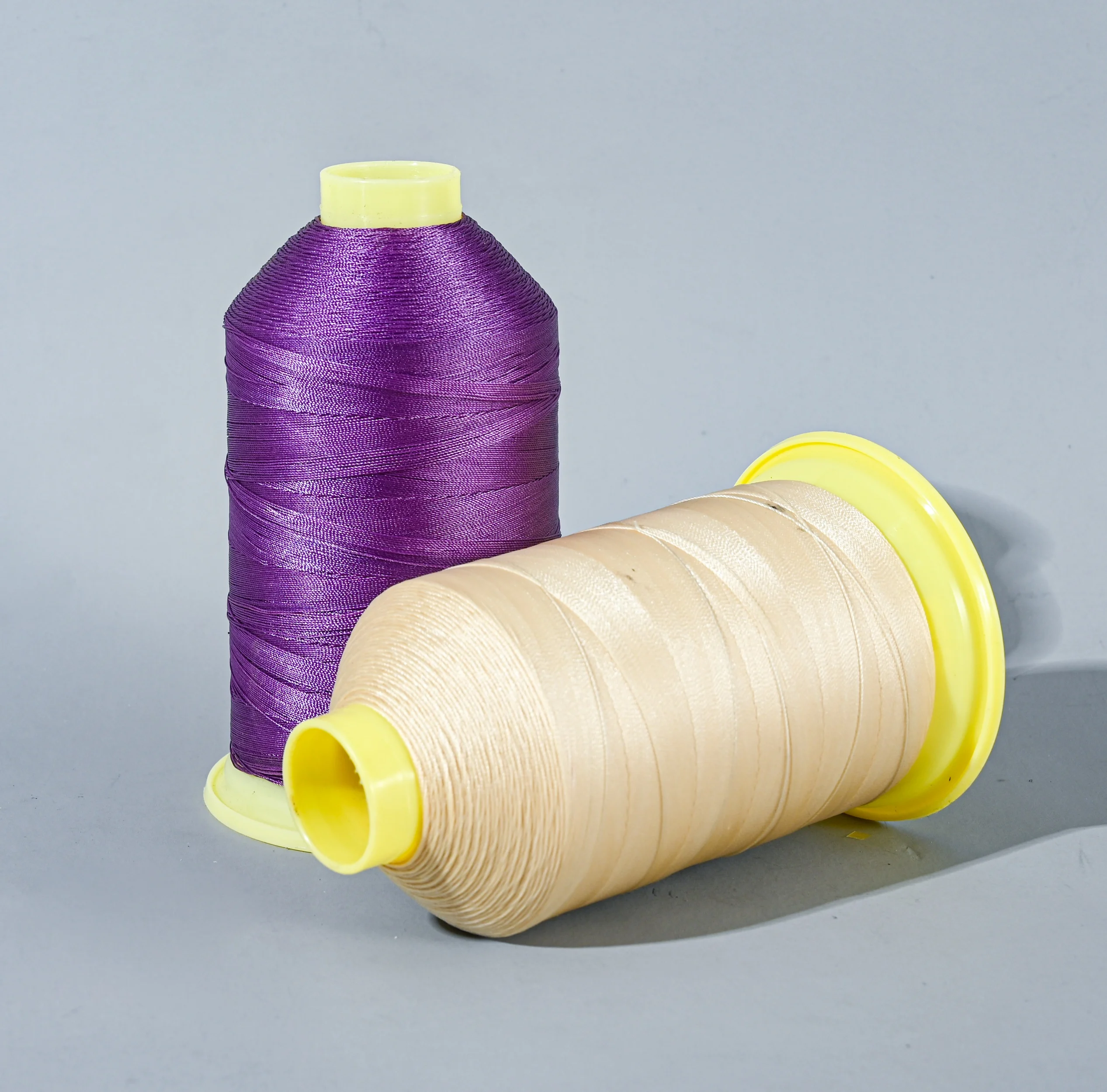 Разноцветная полиэфирная нитка 210D/3 420d/3 Nylon66 скрепленная швейная нить для