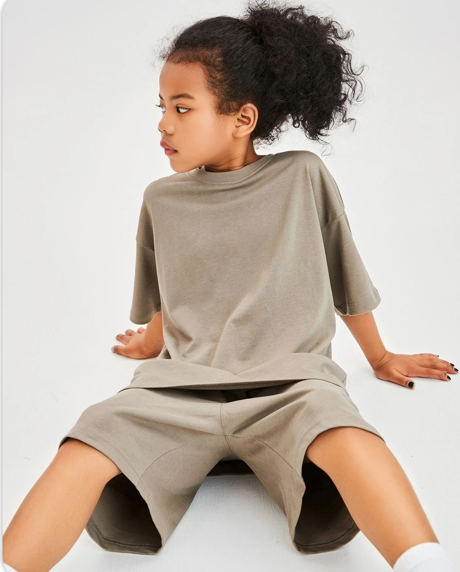 Custom unisex children boy girl plain blank t shirt 100% cotton round neck tshirt for teenage kids girls oversize taupe t shirts