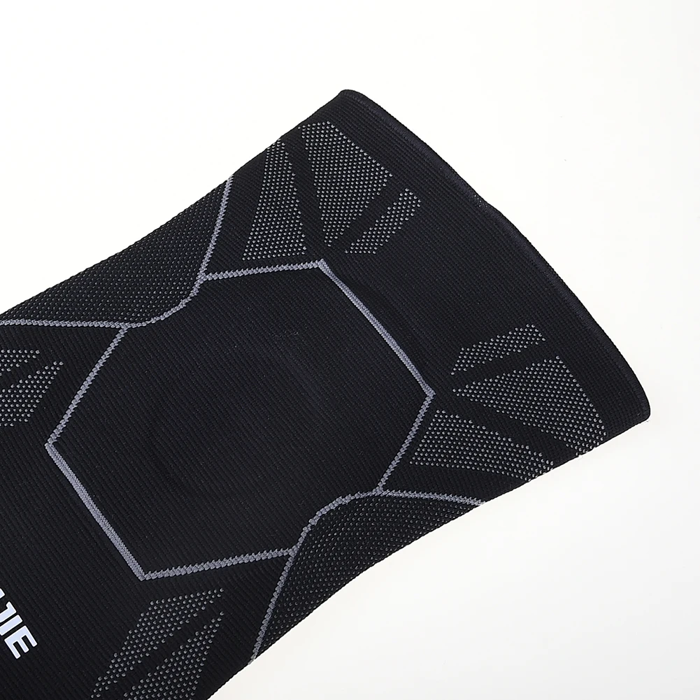 Wholesale Custom New AONIJIE Knee Patella Bandage Knee Bandage E4108 Men Women Knee Pads Sports Running Protective Gear for Men