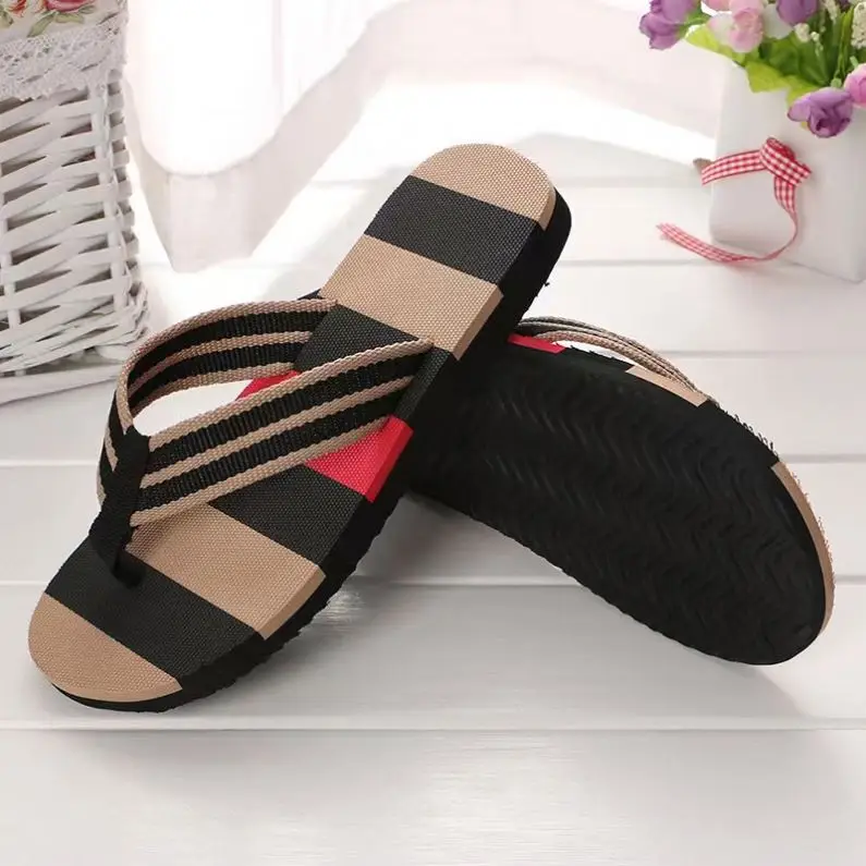 Wholesale Flip-flops Massage Granule Men Slippers Comfortable Beach Sandals Men Casual Shoes House Flip Flops Bathroom Shoes