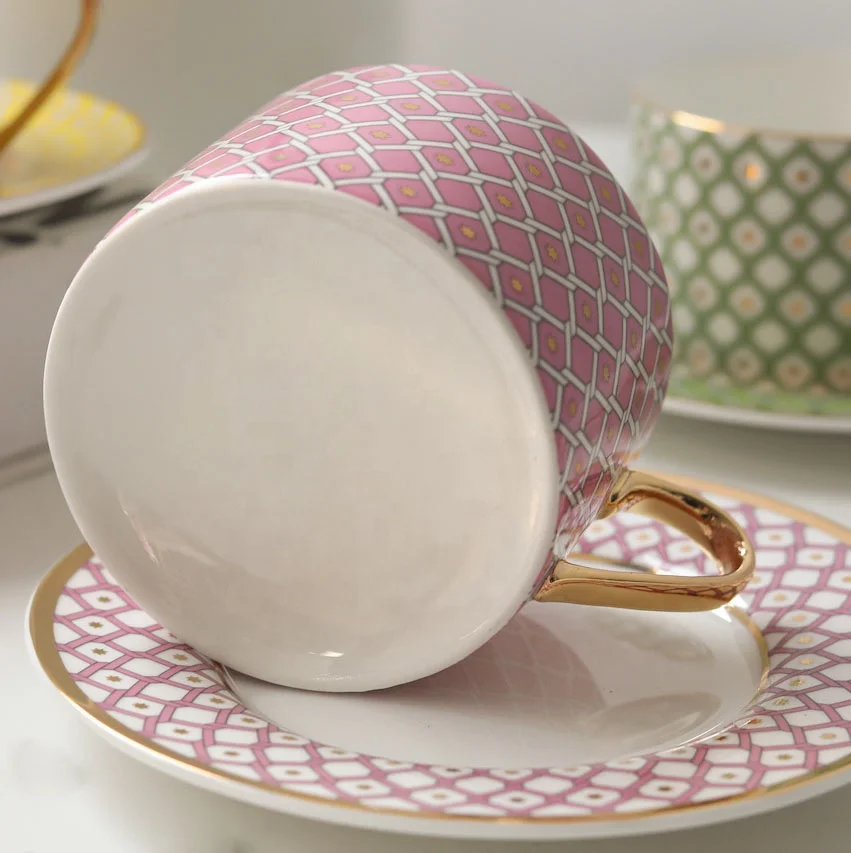 Оптовая продажа фарфоровая позолоченная чашка для послеобеденного чая набор тарелок ресторанная