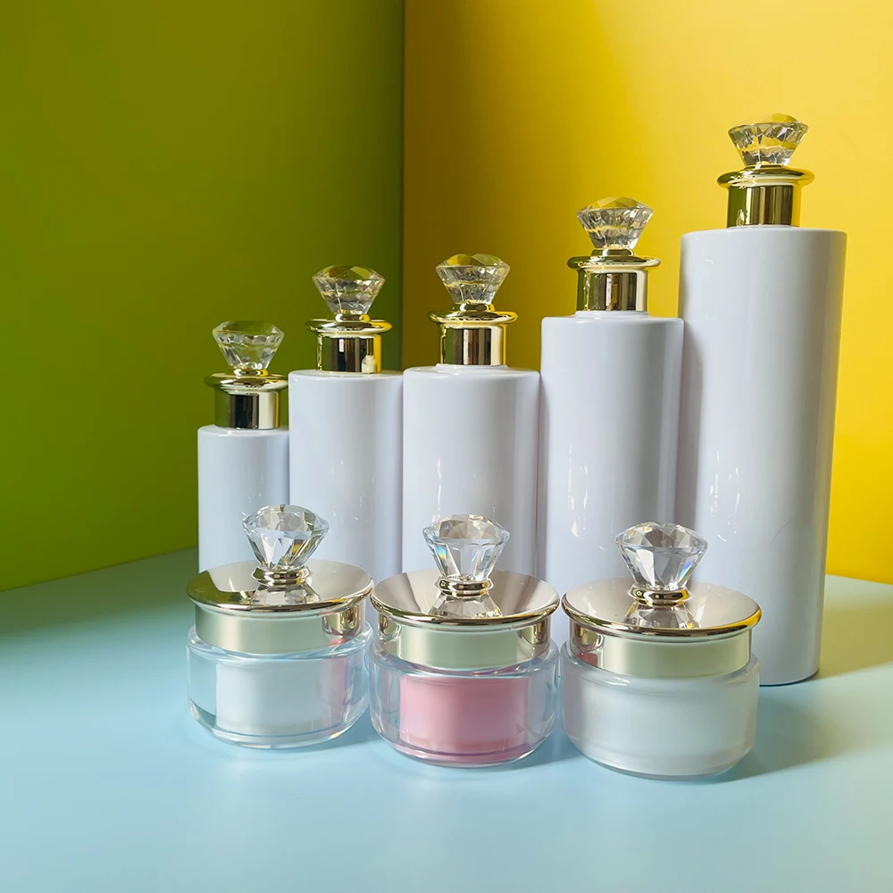 100ml 150ml 200ml 250ml 300ml 400ml 500ml High End PET Bottle with Acrylic Lid big volume bottle shampoo Bottle