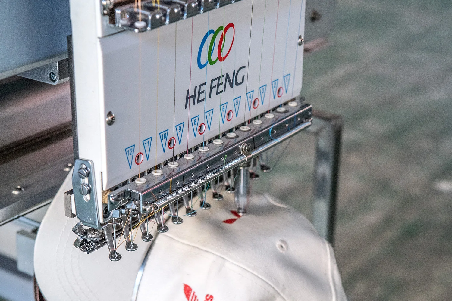 Hefeng Factory Direct Sales High Quality Single Head 12 Needles Cap Embroidery Machine Professional Service