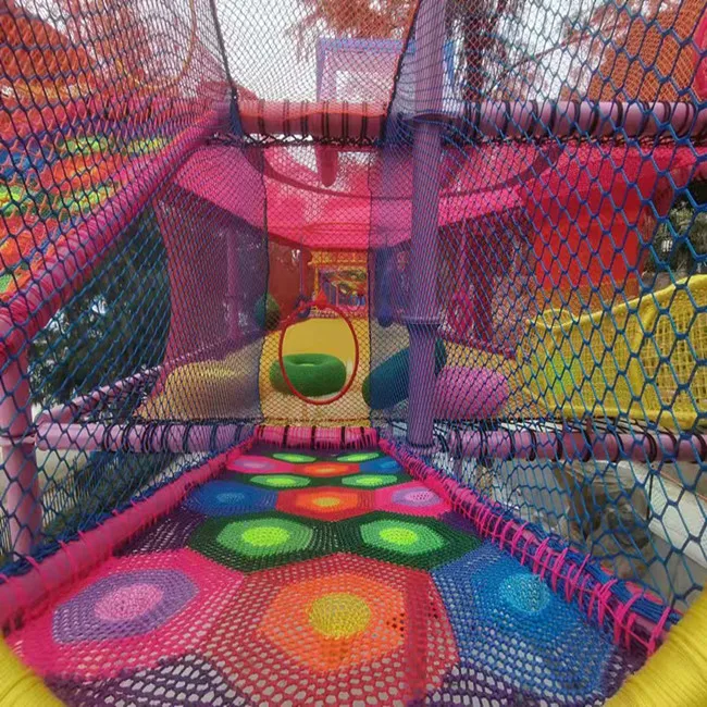 
colorful crochet children maze for amusement park equipment 