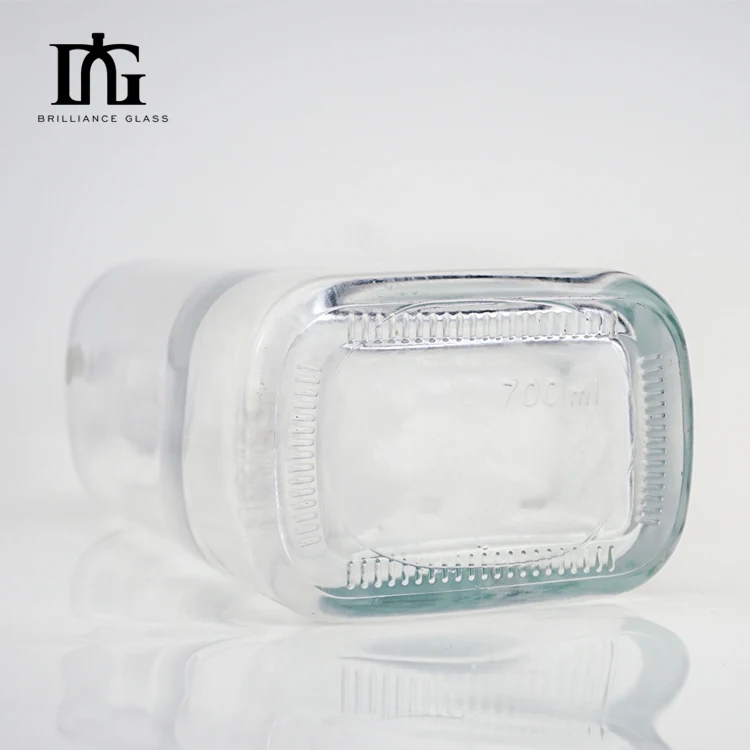 700ml Wholesale New Design custom liquor vodka gin 500ml whiskey tequila spirit glass bottle