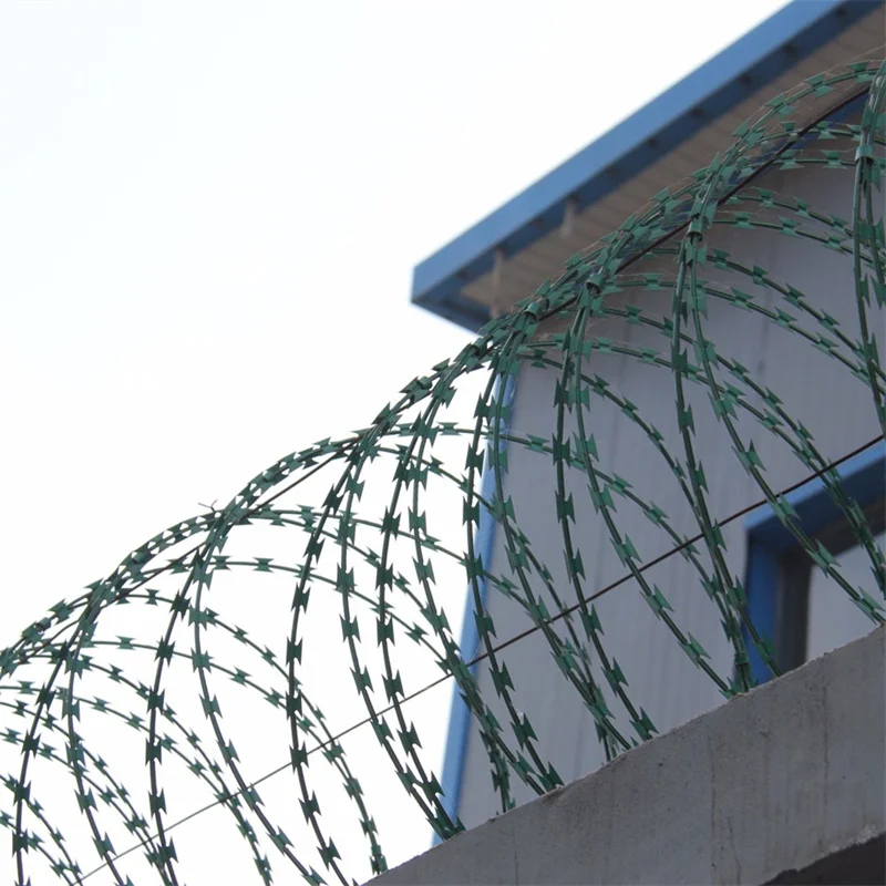 Hot Dipped Galvanized Razor Wire cbt65 bto30 bto-22 roll Concertina Security Fencing