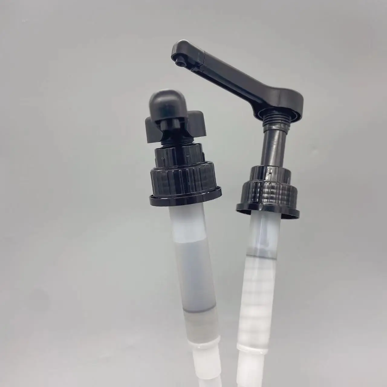 Good Quality Hot Sale Bottle Top Honey Dessert Syrup Dispenser Pump 31 Black or White or Gold Plastic Long Nozzle Syrup Bottle P