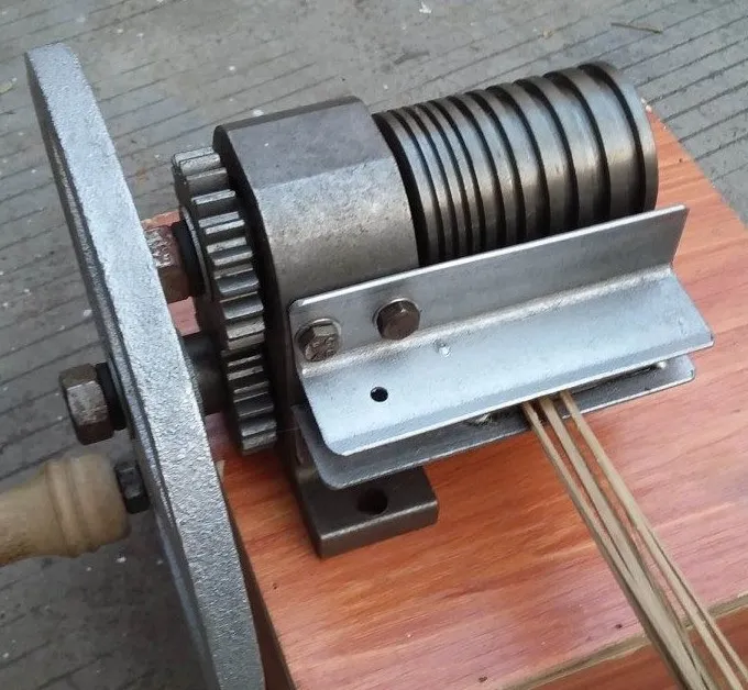 Hand Manual Multifunctional Bamboo filament Planer Sharpener Fix Size Shaping Machine