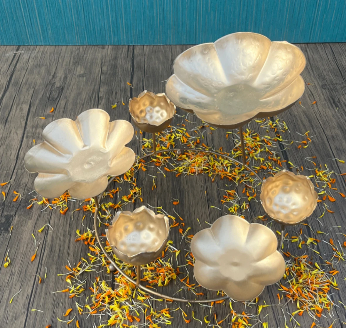 Latest 2024 Vibrant Traditional Looking Agarbatti /incense Stick Stand/holder With Dust And Burn Safety Ash Catcher Gold