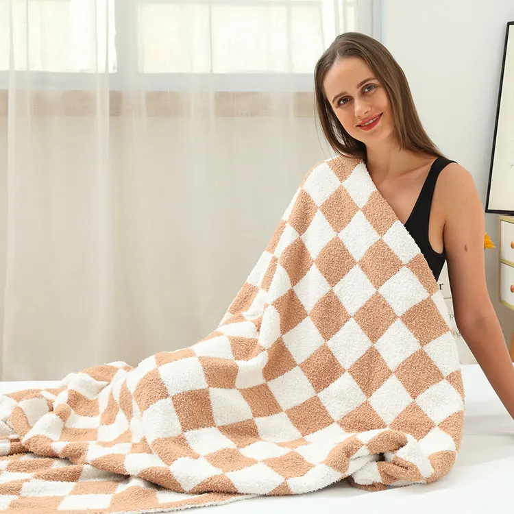 High Quality Checkered Checkerboard Plaid Sherpa Fleece Throw Blankets in Winter