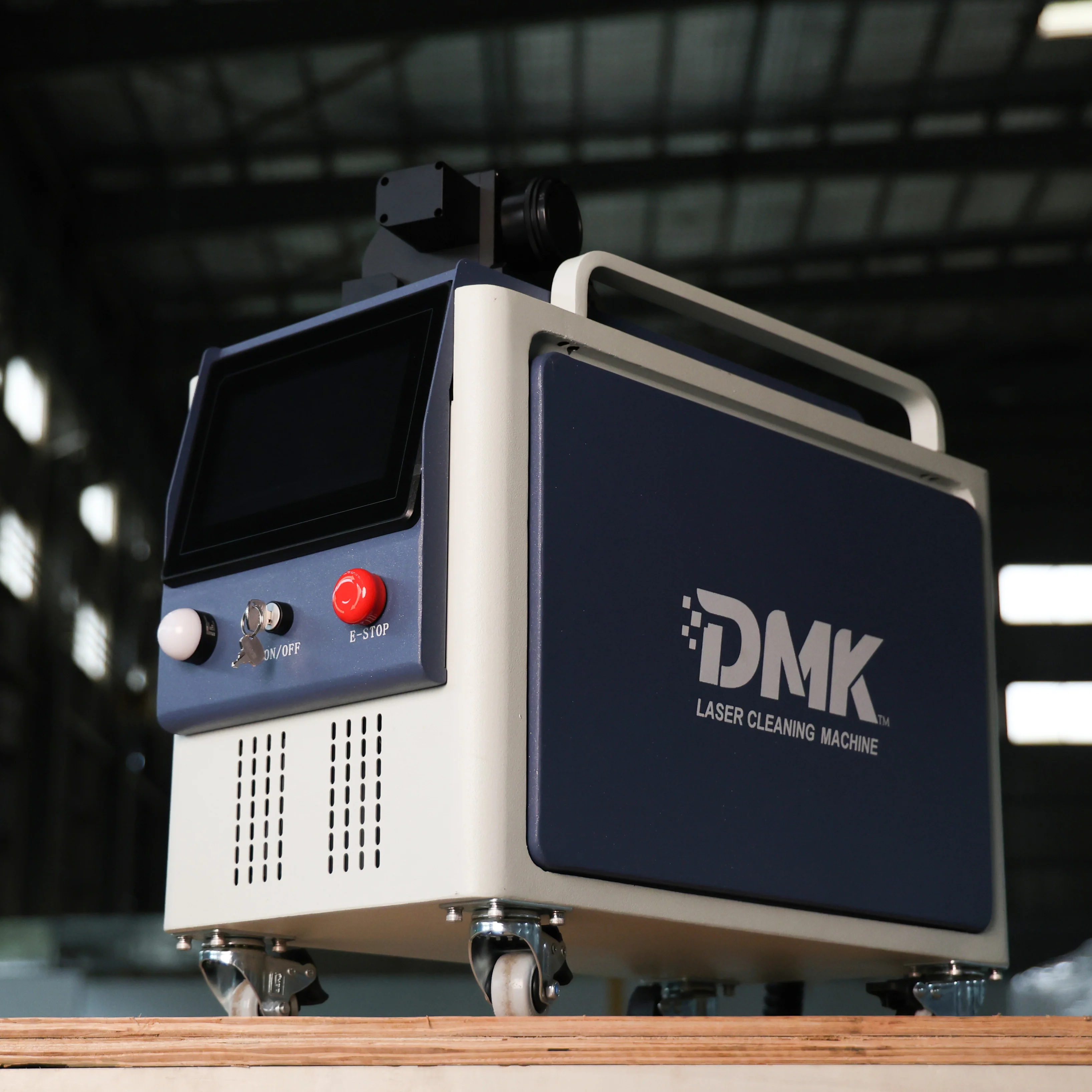 Demark 200W Pulsed Fiber Laser Cleaner for Wood Brick Stone Removal