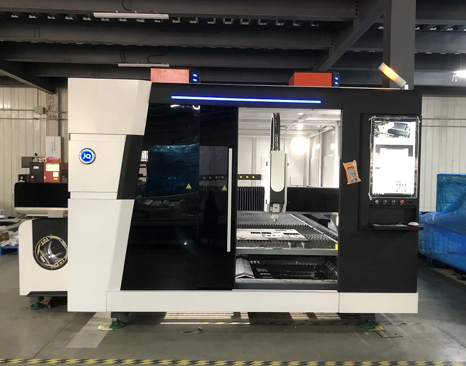 JQ LASER JQ1530CP комбинированная металлическая пластина листовая труба волоконная лазерная