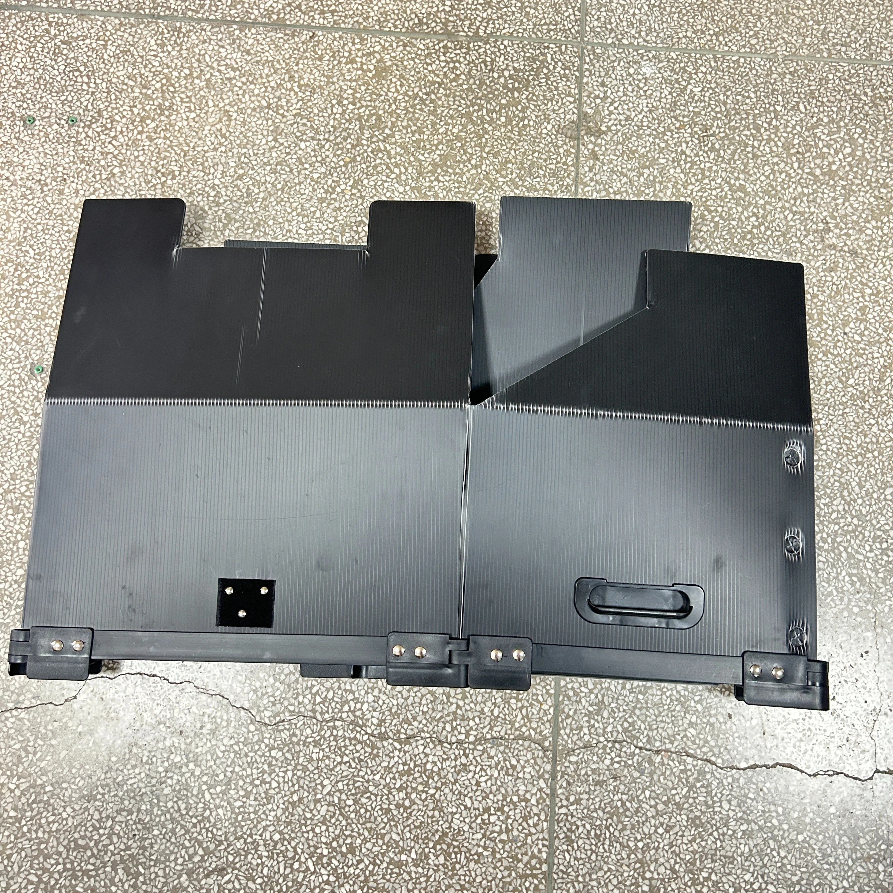 Vietnam Factory Sale Excellent Custom Foldable Plastic Corrugated Storage Boxes with Lid