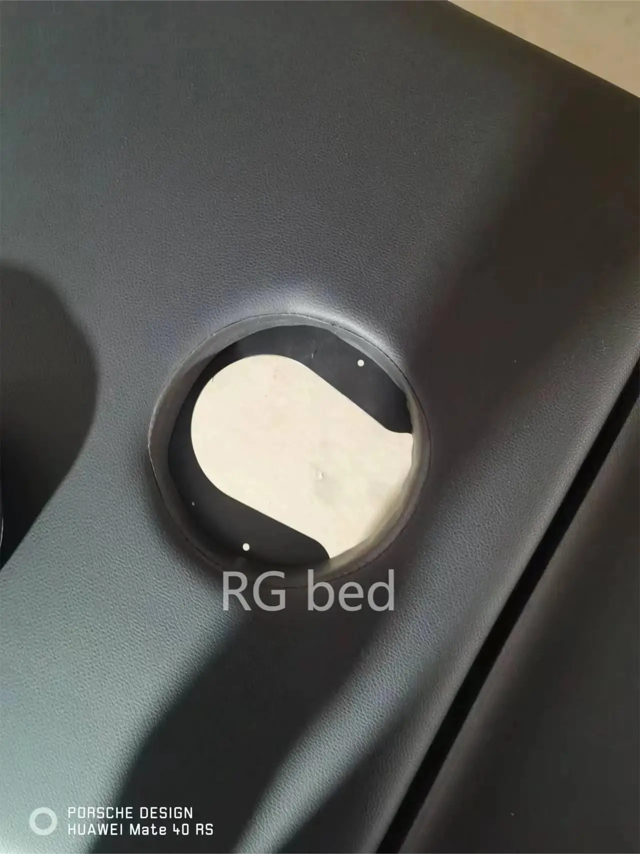 Small Hole in Massage Table With Hole In Middle For Male Massage