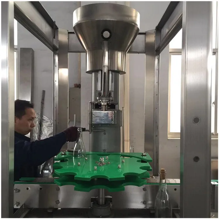 Automatic Champagne sparkling wine cork capping machine