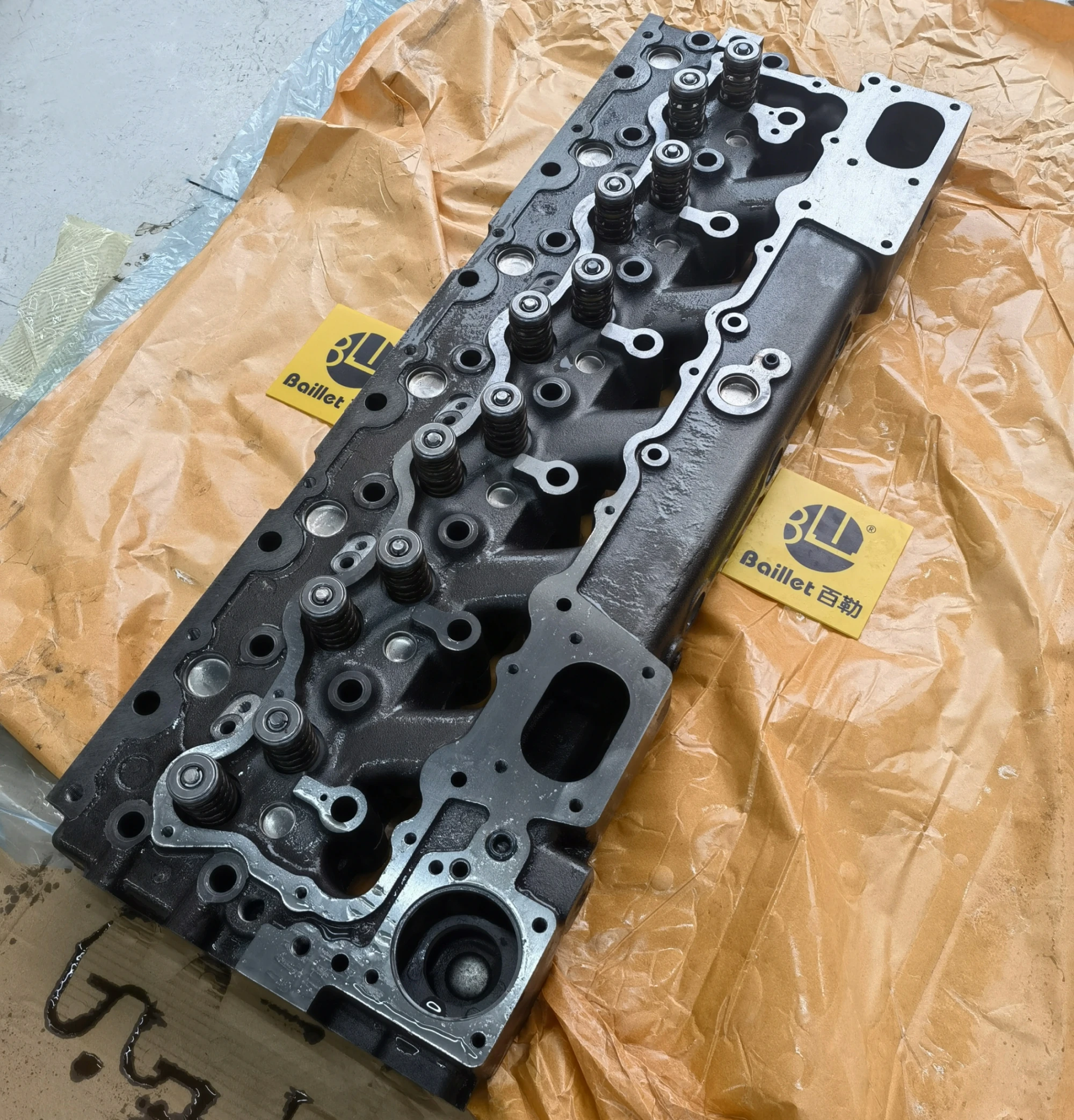 Excavator Cylinder Head With Valve 8N6796 Cylinder Head Assy For CAT 3306 Diesel Engine 8N1187