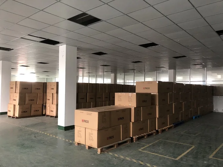 Customized Large Capacity Travel Bag Unisex Style Duffel Bag Rolling Luggage