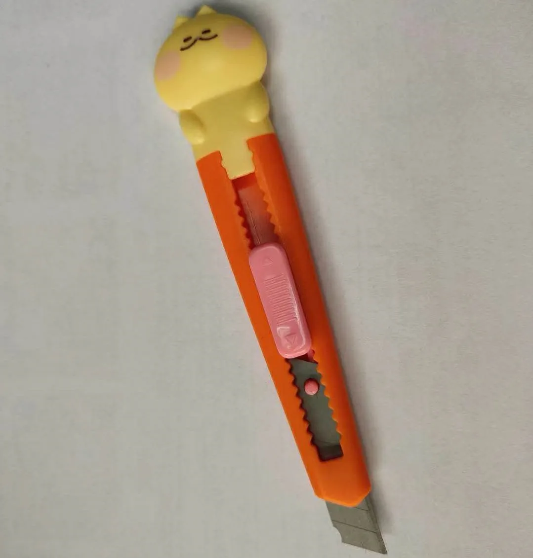 
 Резак для конвертов lakadi kaatne wala mini cutter lovely Teddy 9 мм Красочный резак  