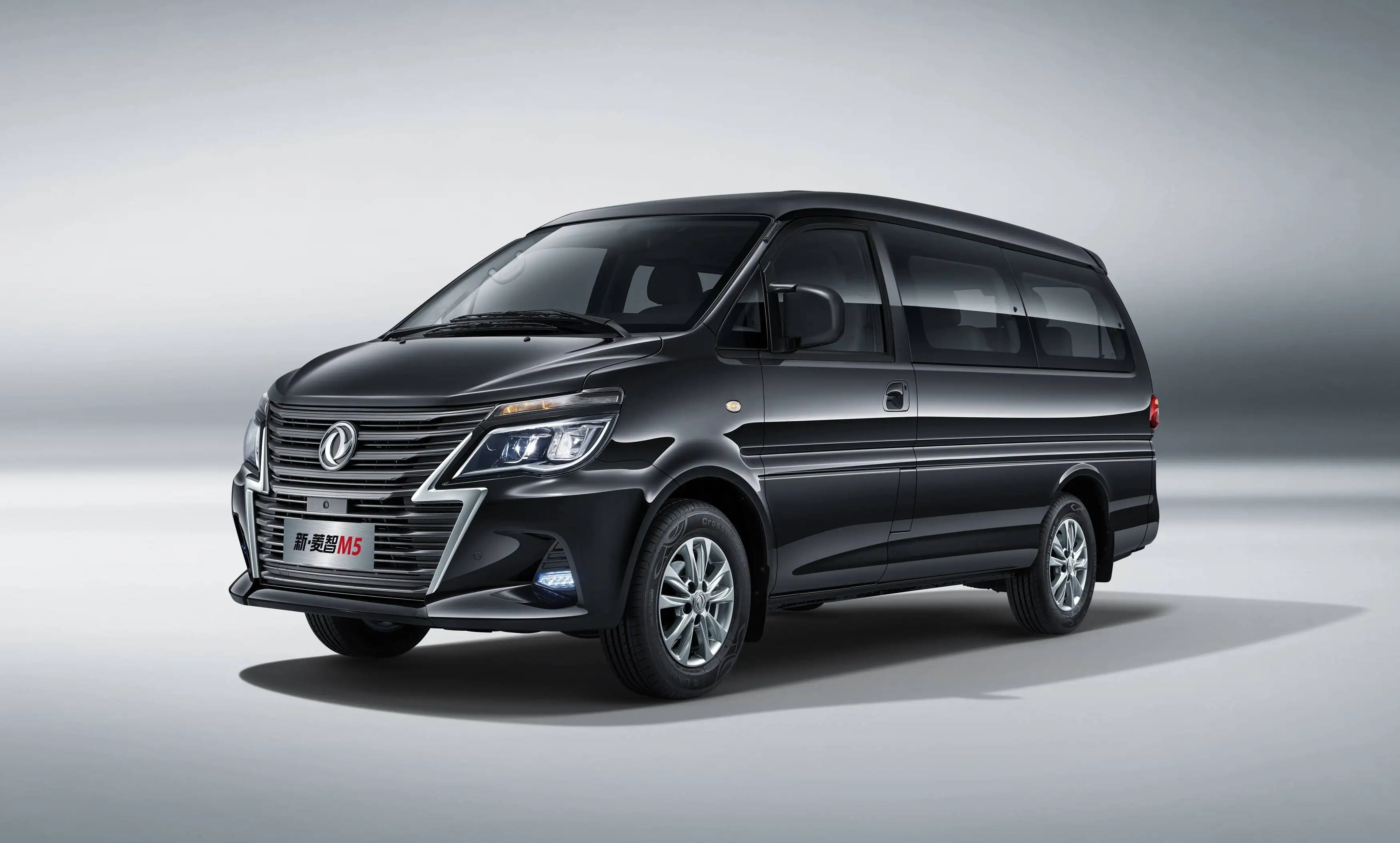 Dongfeng Forthing Luxury MPV Lingzhi M5 Mini Cargo Van China Made Turbo Manual Gearbox High-Economy Euro VI Leather